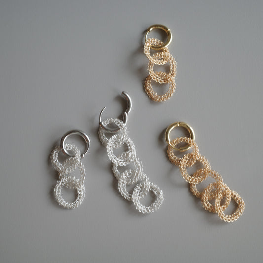 YUI – 金屬鉤織耳飾 銀色