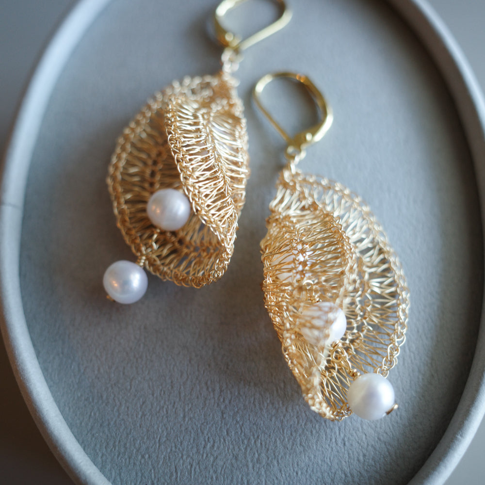 Pearl Cascade 耳飾り Gold color