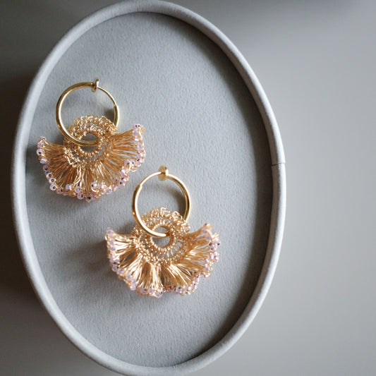 Frill Tail &日本玻璃珠 – 耳環 Gold color