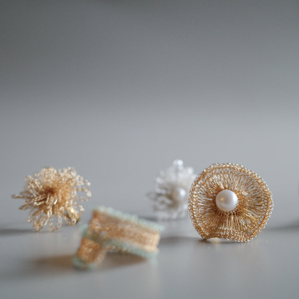 Orbit Pearl – 金屬線蕾絲戒指