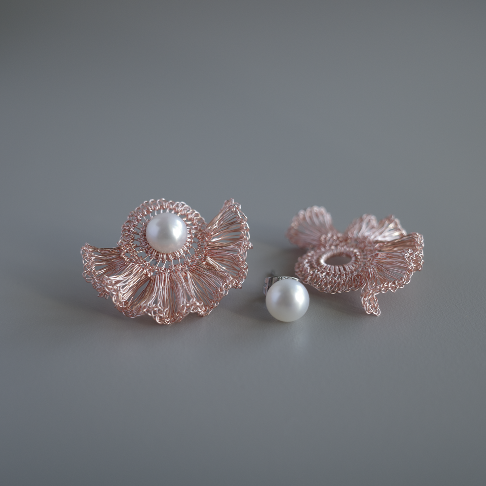 Softly Frills and Pearl – Wire Crochet 2-Way Earrings Pink gold