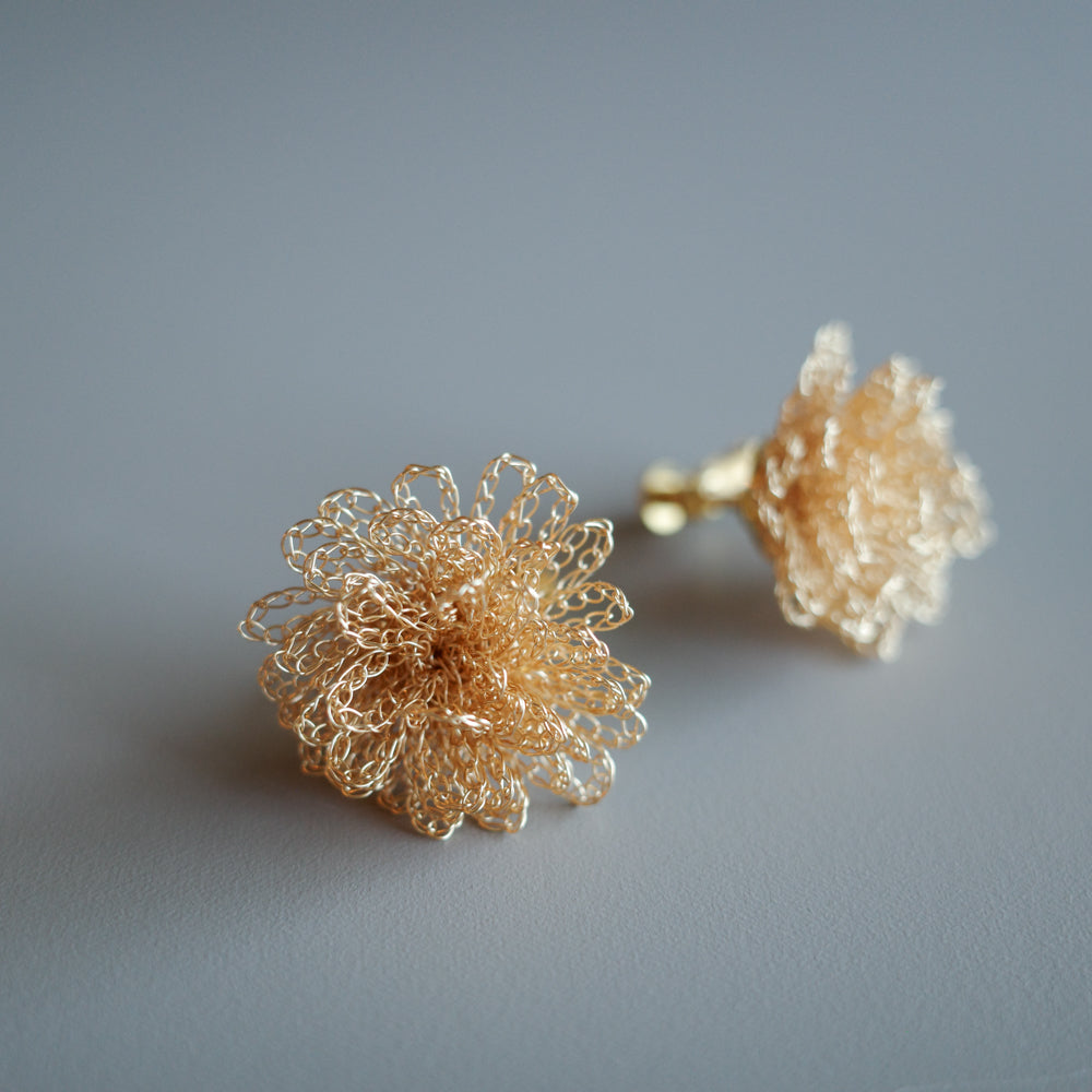 Dandelion Bloom  ワイヤークロッシェ耳飾り
