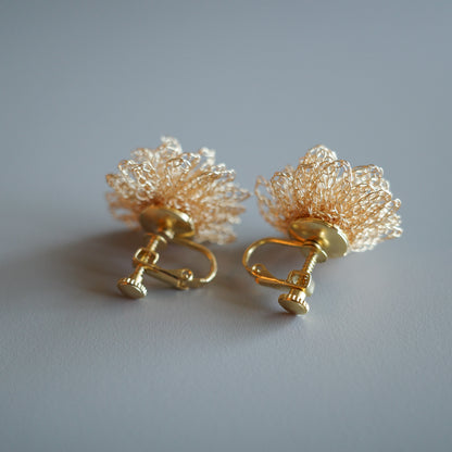 Dandelion Bloom  ワイヤークロッシェ耳飾り