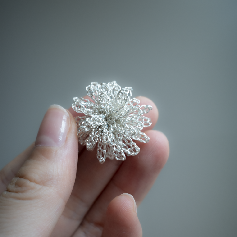 蒲公英 – 金屬線蕾絲耳環