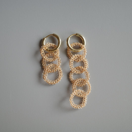 YUI – 金屬鉤織耳飾　金色