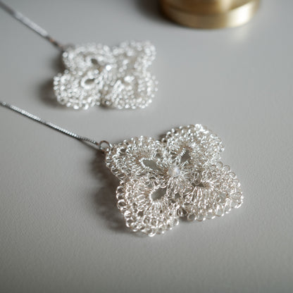 花綾 – 鉤織鏈條耳飾　銀色