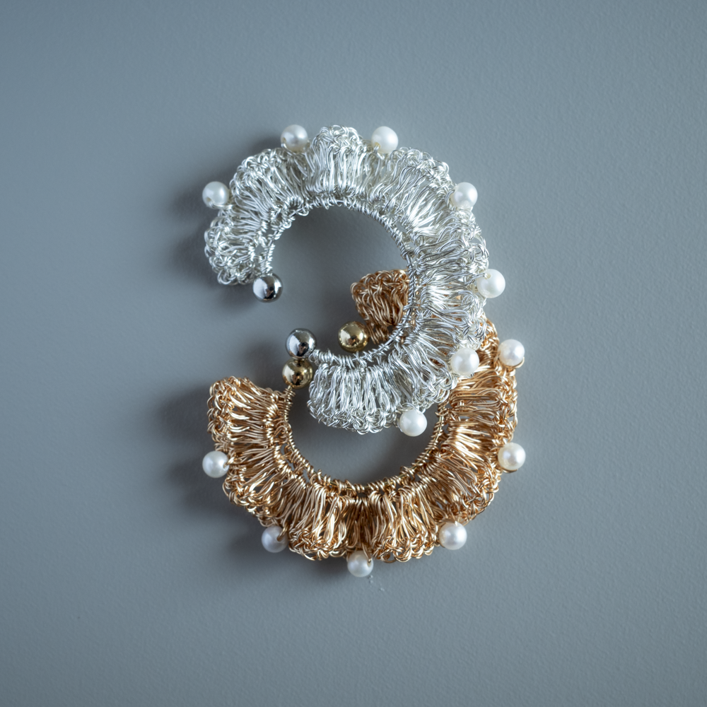 Frill Pearl Ear Cuff [Single] Ultra-Lightweight, Flexible Fit Design