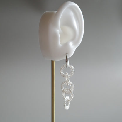 YUI – 金屬鉤織耳飾　銀色