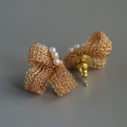 珍珠蝴蝶結耳環｜Soft Ribbon Pearl Earrings　Gold
