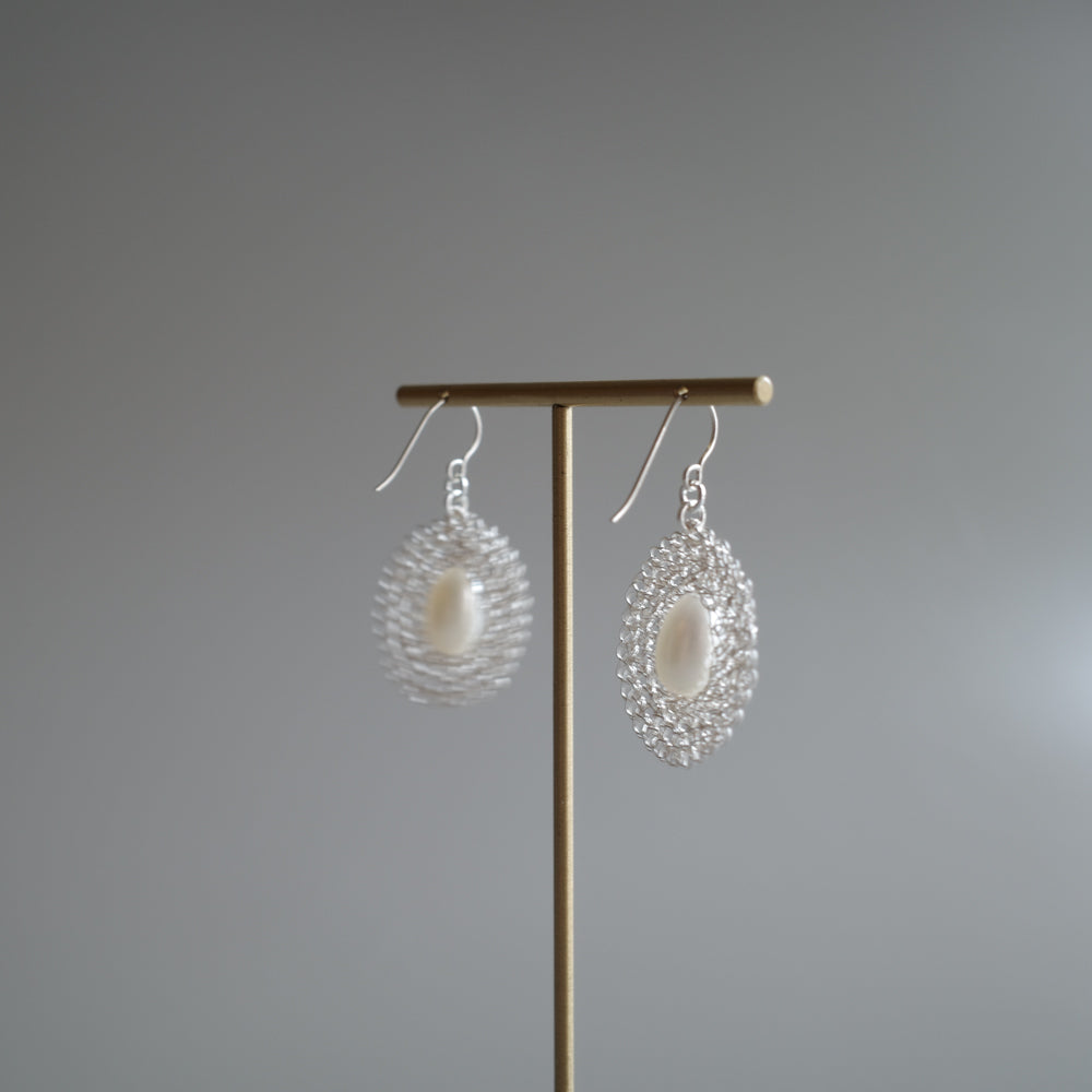 雫（しずく） パール – ワイヤークロッシェ 耳飾り　シルバー