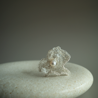 Calla Lily Brooch Hand-Crocheted Wire Flower Brooch with Freshwater Pearl