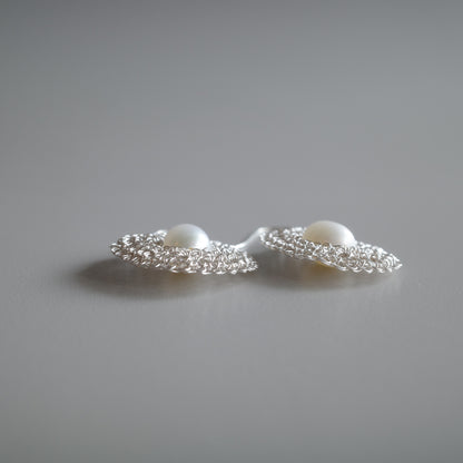 雫（しずく） パール – ワイヤークロッシェ 耳飾り　シルバー