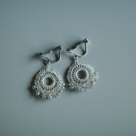 ラブラドライトの耳飾り［シルバー］ Labradorite Lace Earrings