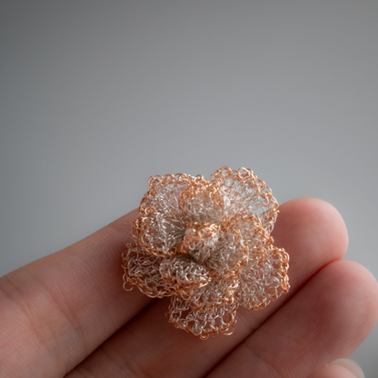 Layered Rose Earrings｜Hand-Crocheted Wire Silvercolor