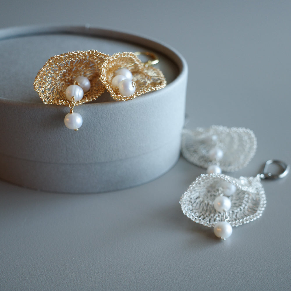 Pearl Cascade　耳飾り　Gold color