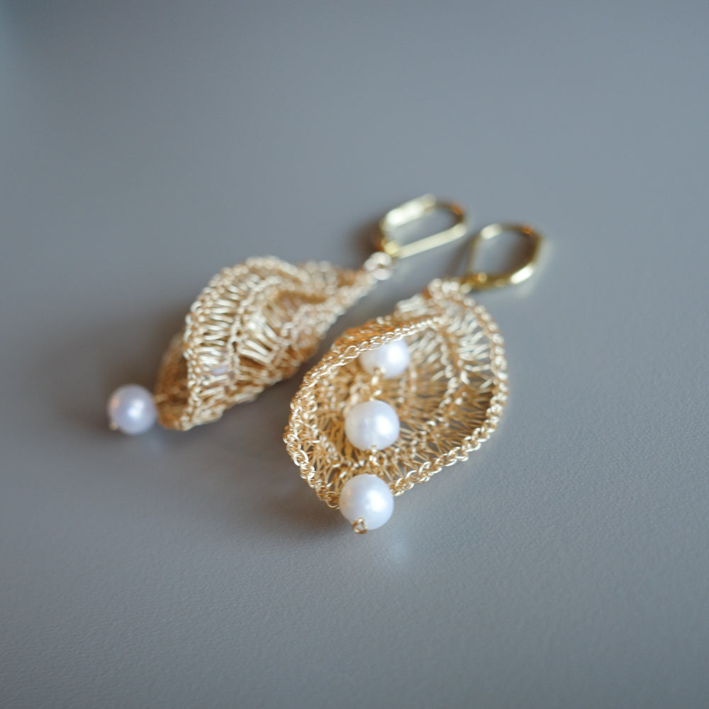 Pearl Cascade　耳飾り　Gold color