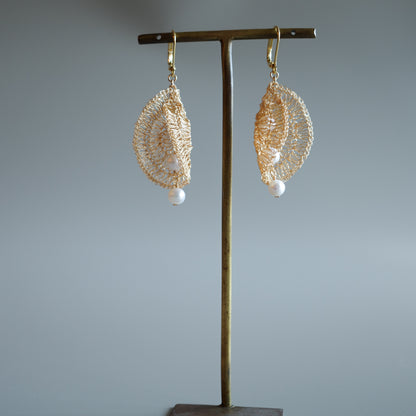 Pearl Cascade　耳飾り　Gold color