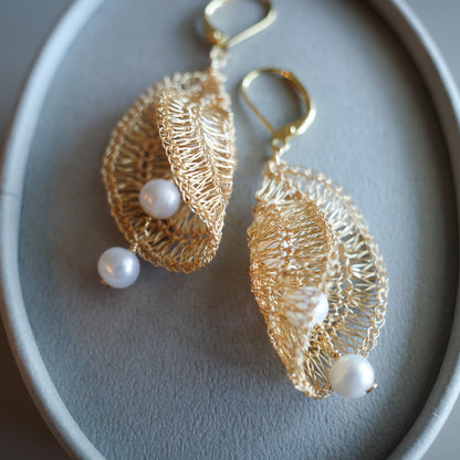 Pearl Cascade　耳飾り　Gold color