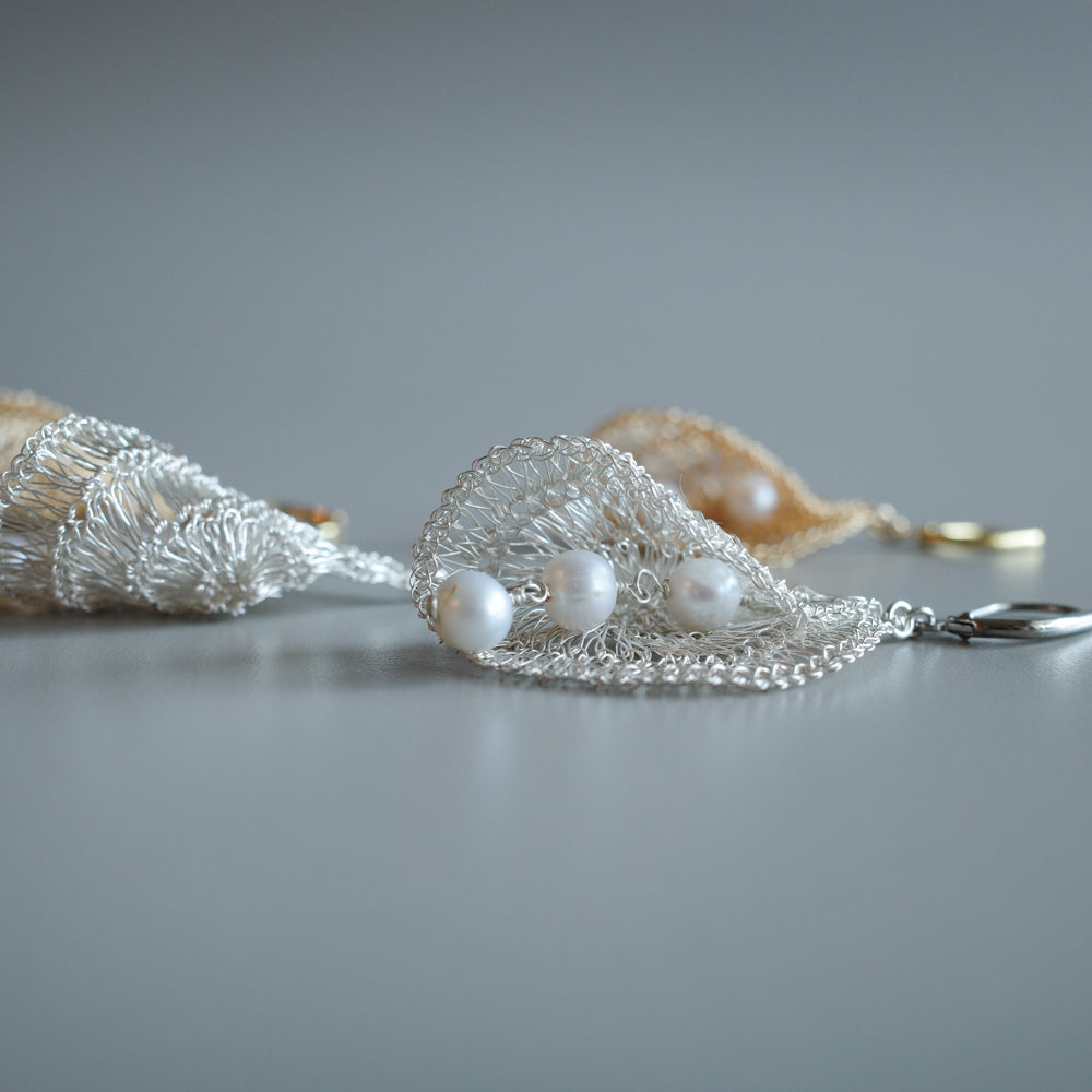 Pearl Cascade　耳飾り　Silver color