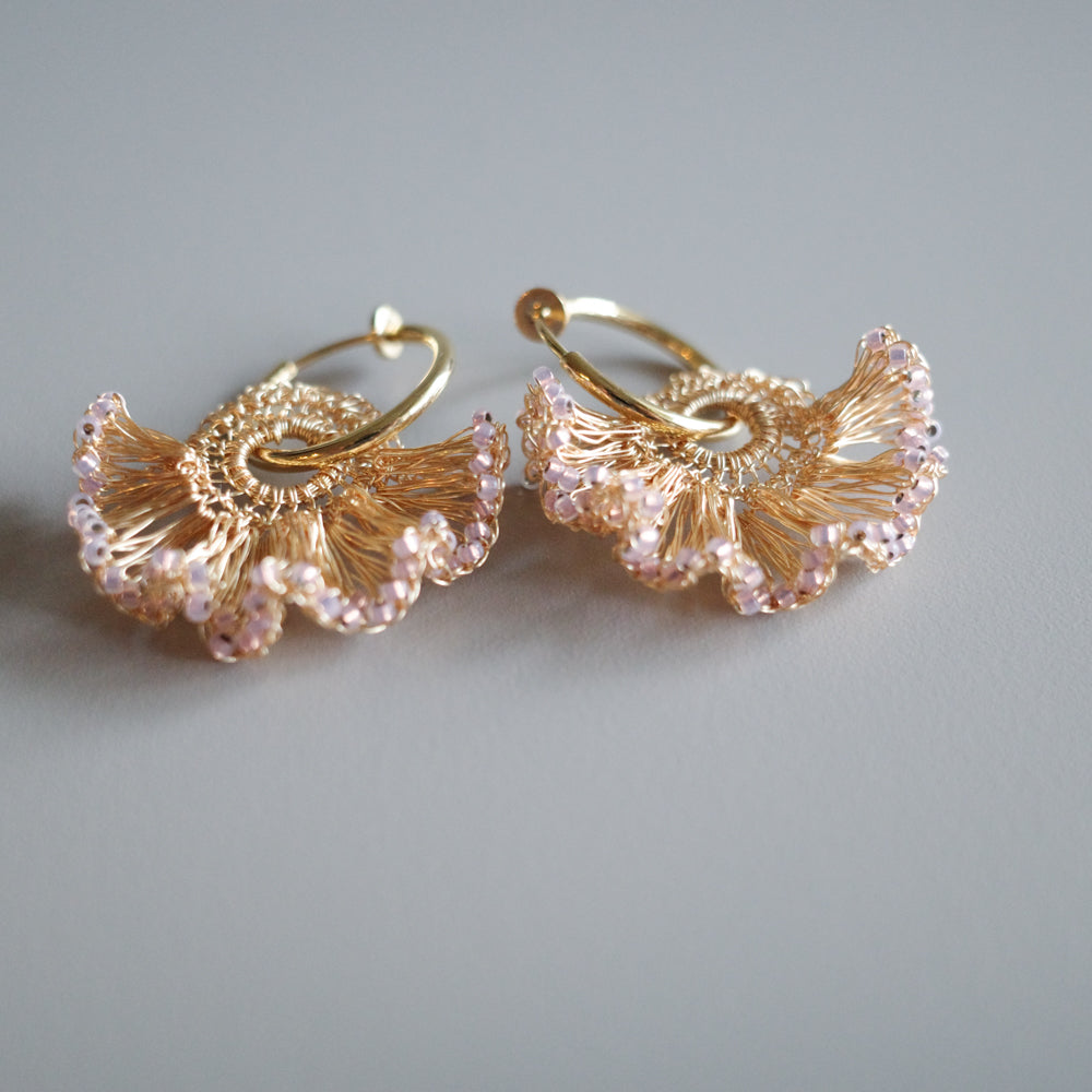 Frill Tail ＆日本玻璃珠 – 耳環　Gold color