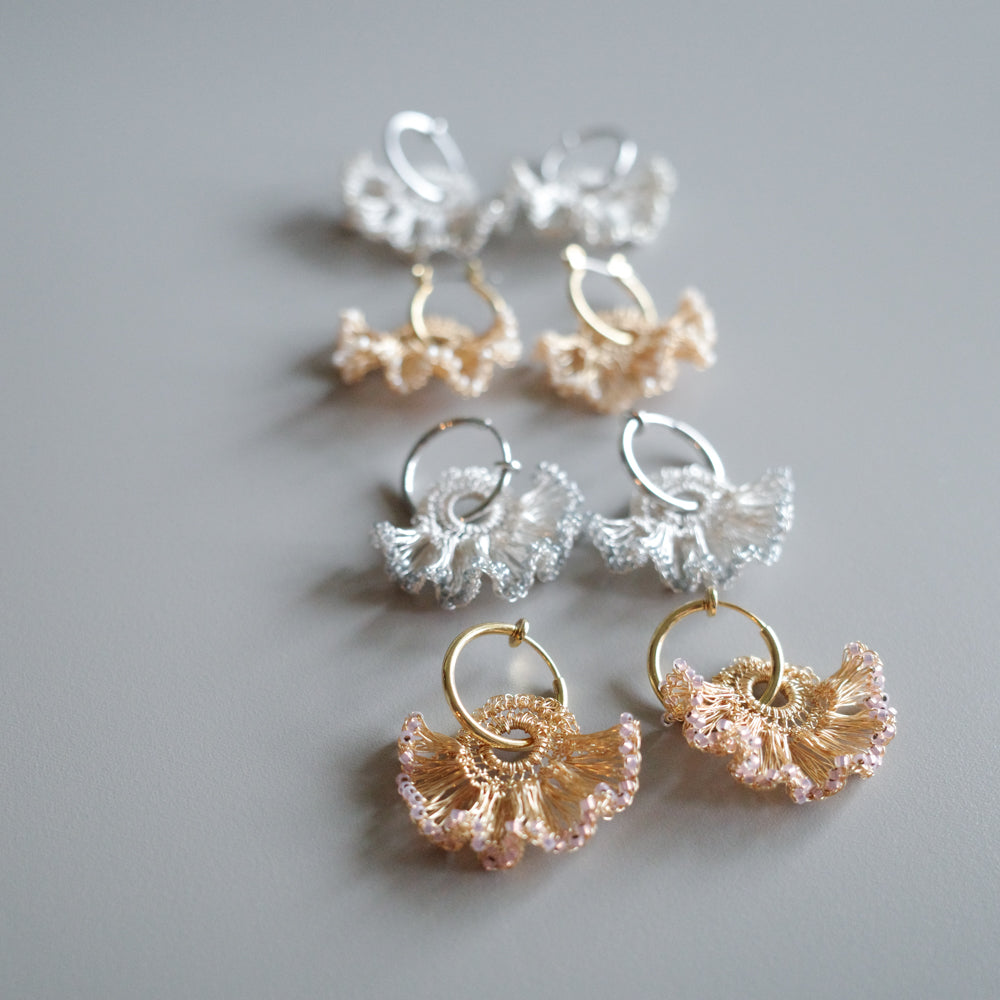 Frill Tail ＆日本玻璃珠 – 耳環　Gold color