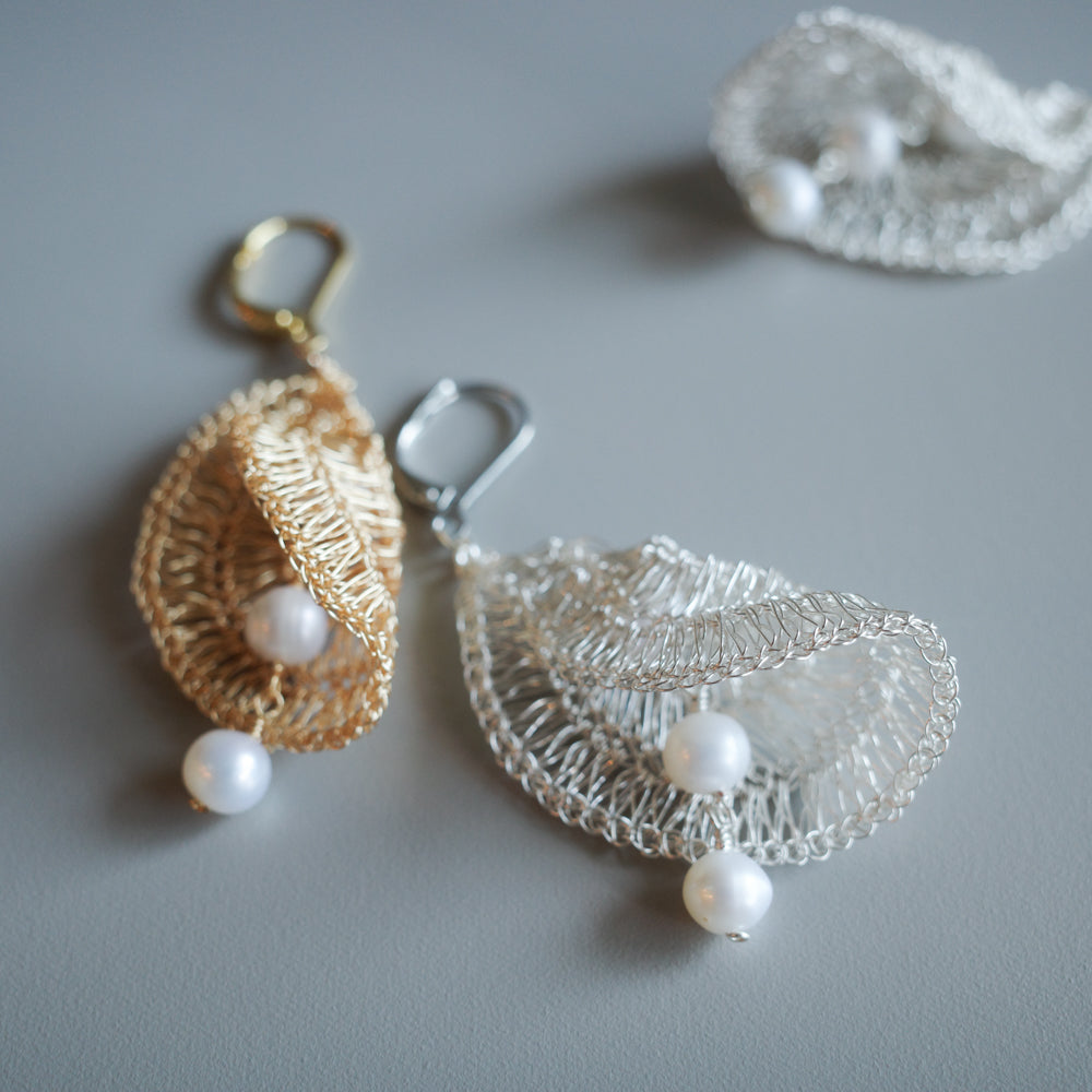 Pearl Cascade　耳飾り　Silver color