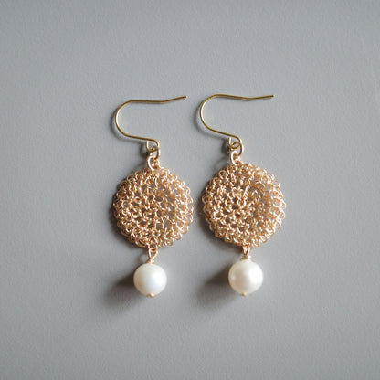 Lace Pearl – ワイヤークロッシェ耳飾り　Gold color