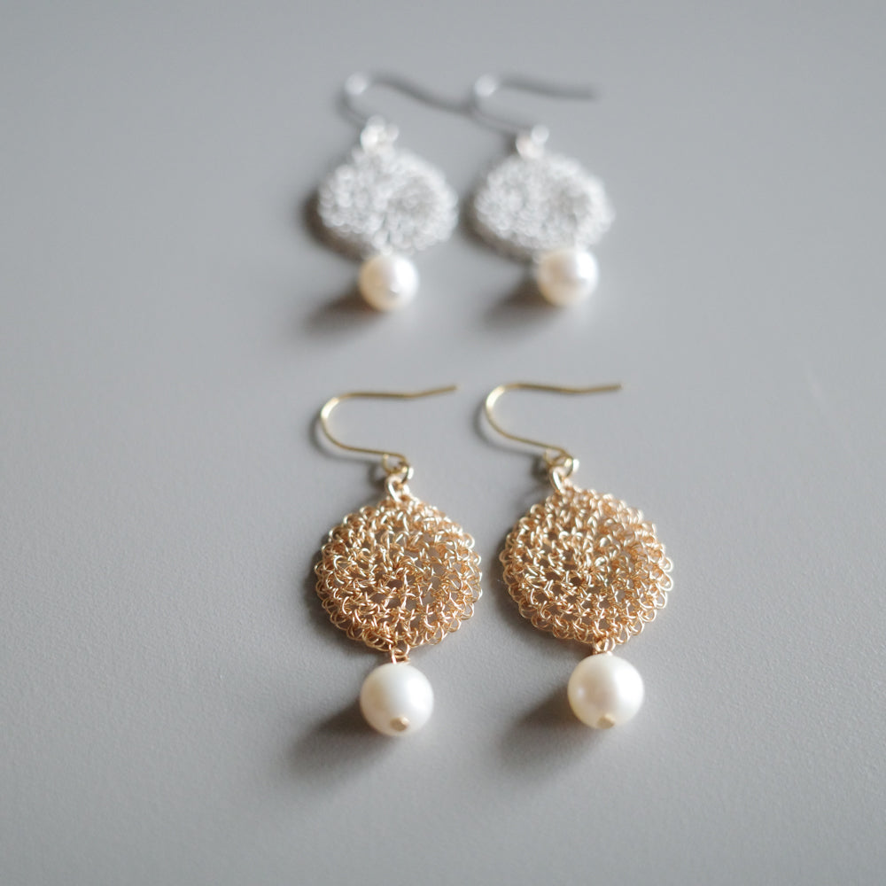 Lace Pearl – ワイヤークロッシェ耳飾り　Gold color