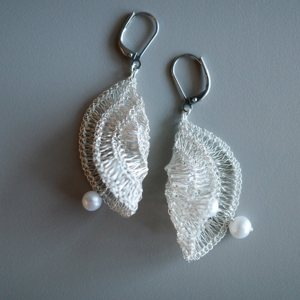 Pearl Cascade　耳飾り　Silver color