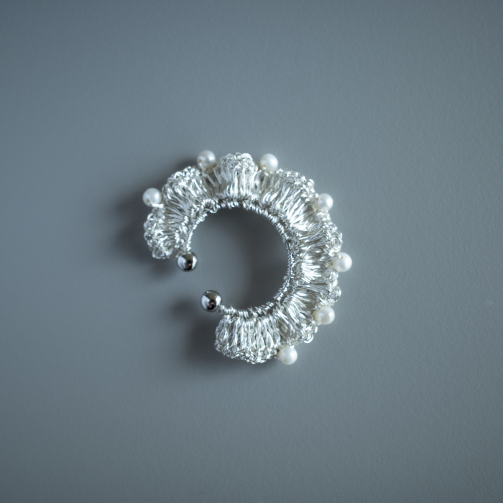Frill Pearl Ear Cuff [Single] Ultra-Lightweight, Flexible Fit Design