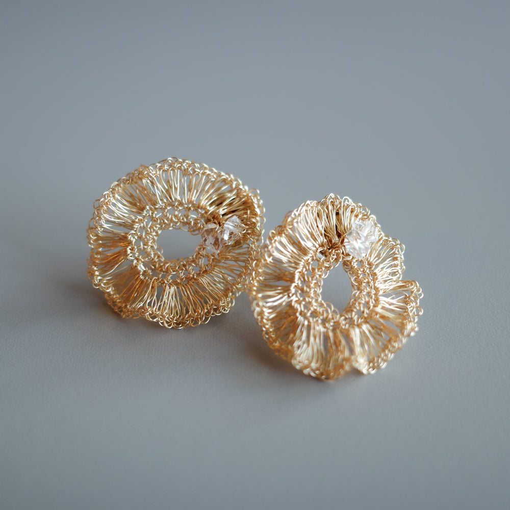 フリル水晶の耳飾り ［ゴールド］　Soft Frill Herkimer Diamond Earrings