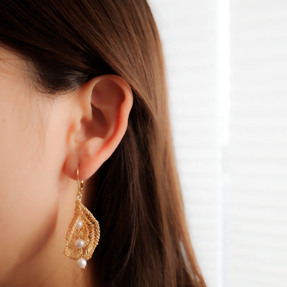 Pearl Cascade　耳飾り　Gold color