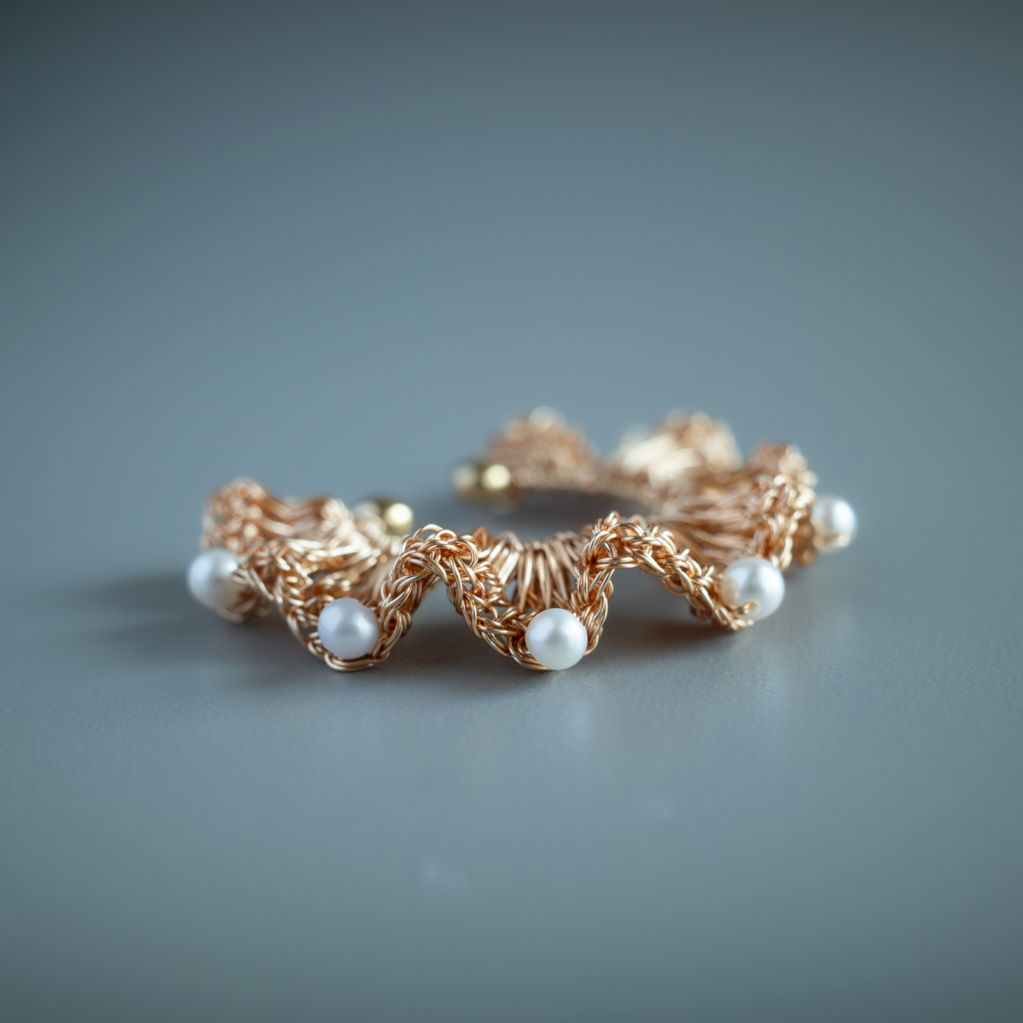 Frill Pearl Ear Cuff [Single] Ultra-Lightweight, Flexible Fit Design