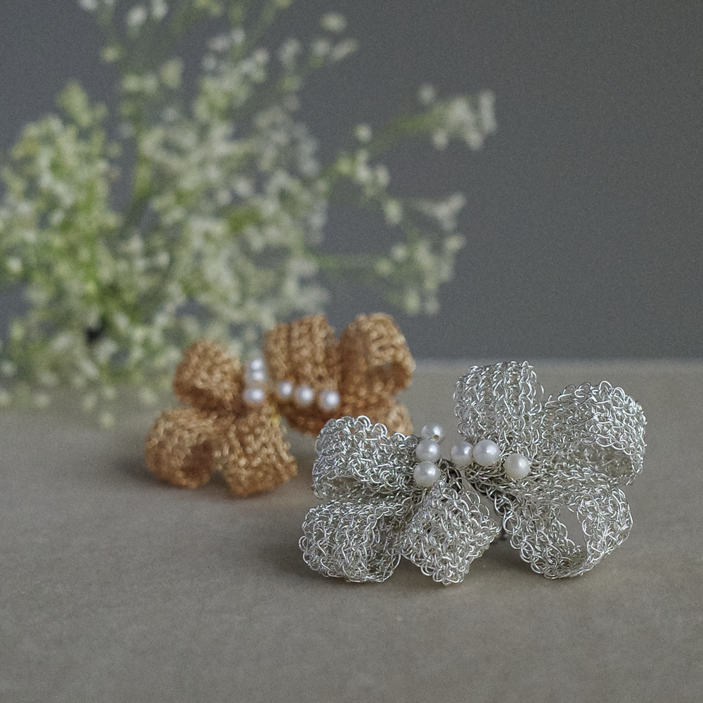 真珠リボン 耳飾り｜Soft Ribbon Pearl Earrings　Silver