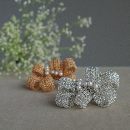 真珠リボン 耳飾り｜Soft Ribbon Pearl Earrings　Silver