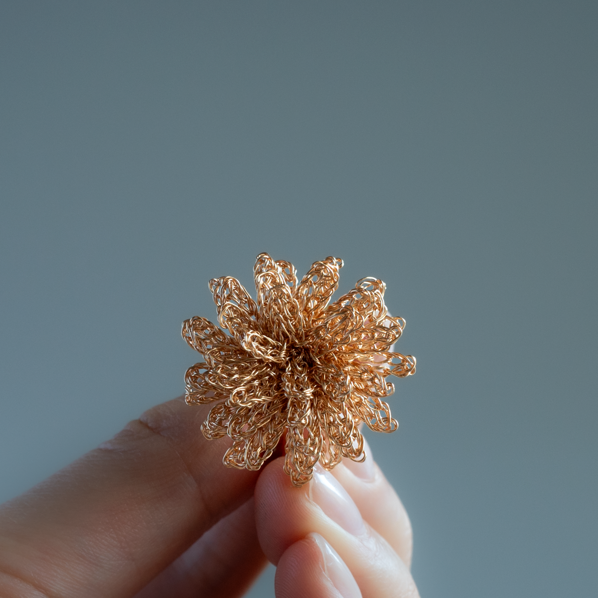 蒲公英 – 金屬線蕾絲戒指 金色