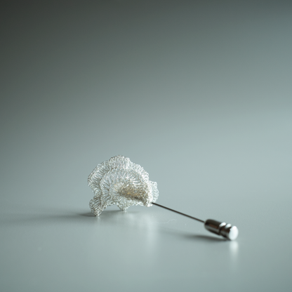 Calla Lily Brooch Hand-Crocheted Wire Flower Brooch with Freshwater Pearl