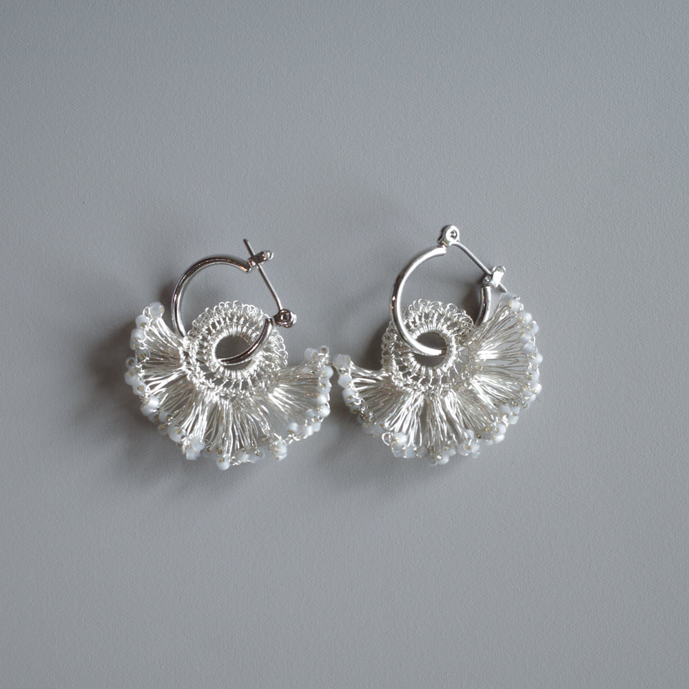 Frill Tail with Glass Beads – Earrings Silver
