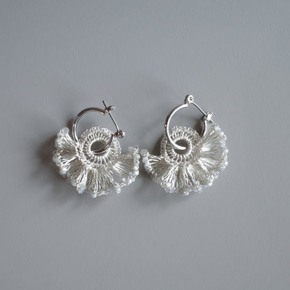 Frill Tail with Glass Beads – Earrings Silver