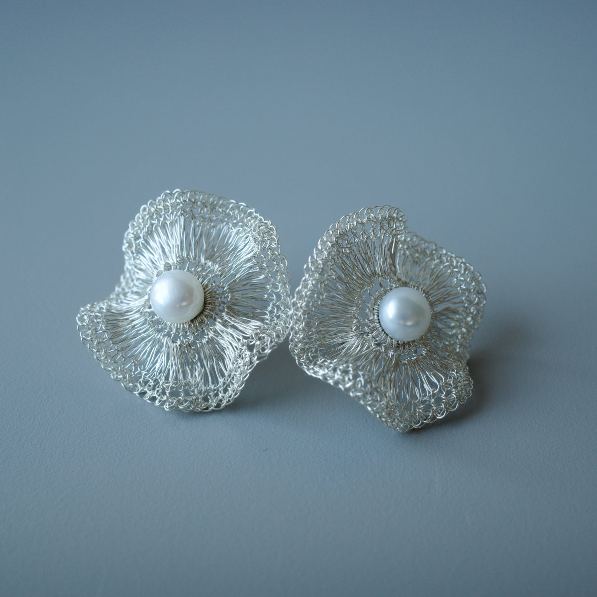 2way Orbit  Pearl　耳飾り　Silver color