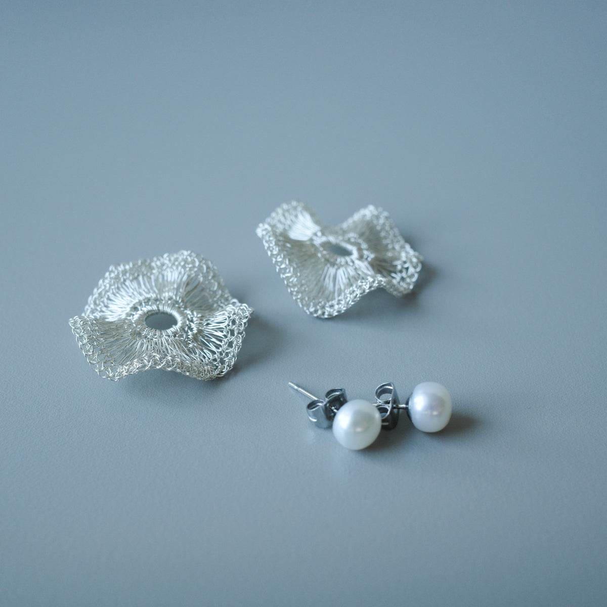 2way Orbit  Pearl　耳飾り　Silver color