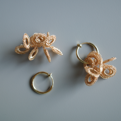 Full Bloom | M Motif 2-Piece Earring Set (Made to Order)　gold color