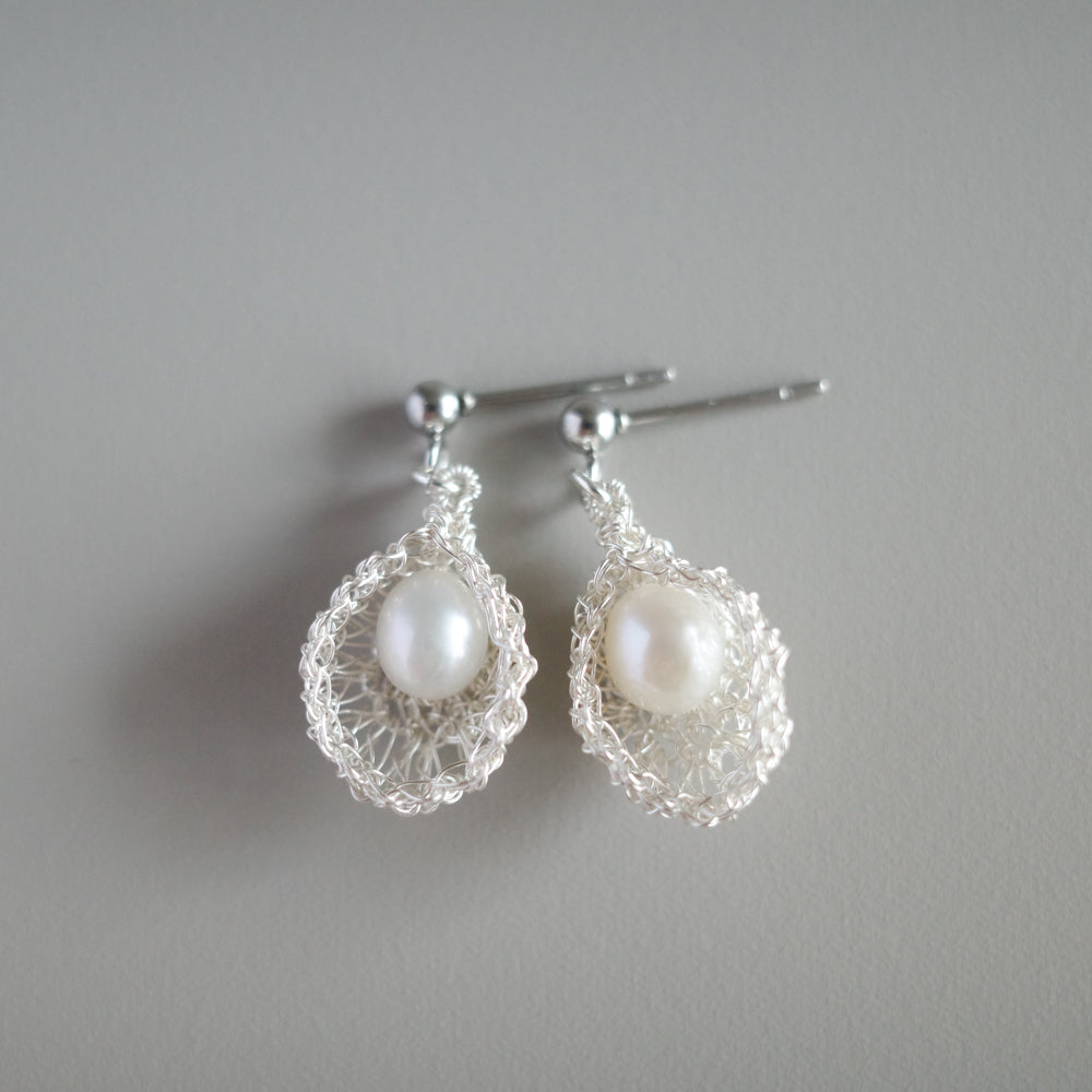 睡美人淡水珍珠 耳飾　銀色
