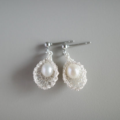睡美人淡水珍珠 耳飾　銀色