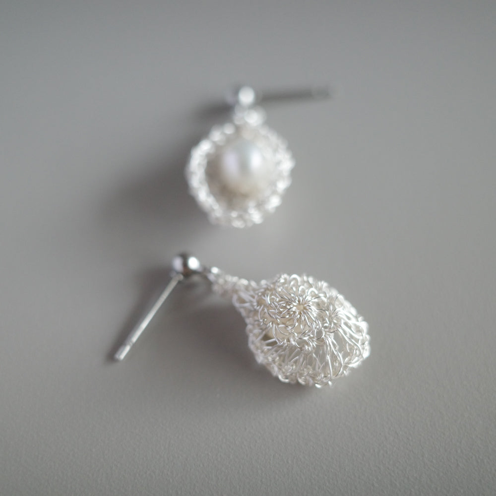 睡美人淡水珍珠 耳飾　銀色