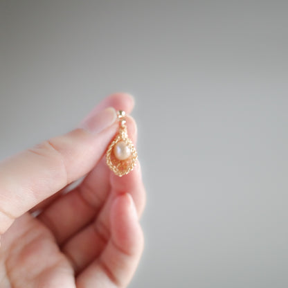 睡美人淡水珍珠 耳飾　銀色