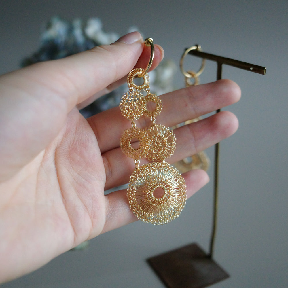 【預購商品】Circles in Motion – 長款耳環／夾式耳環　單耳販售（即單件）