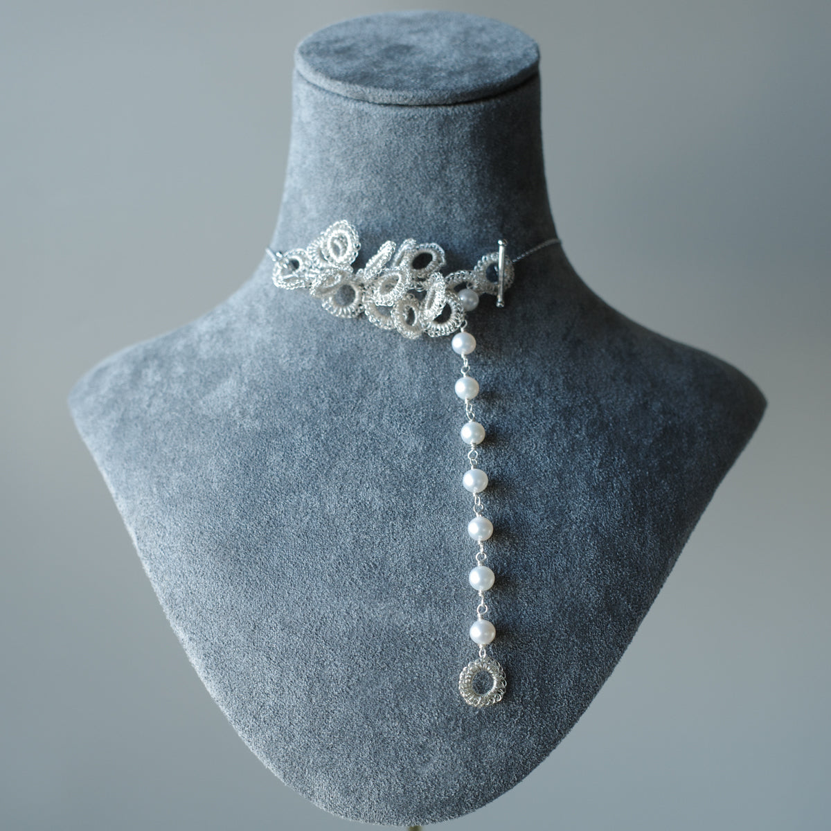 Full Bloom – ワイヤークロッシェとパールのネックレス L  Silver Color