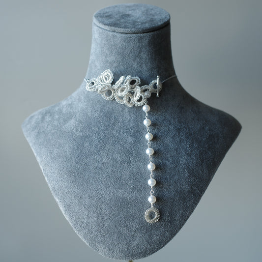 Full Bloom – ワイヤークロッシェとパールのネックレス L  Silver Color