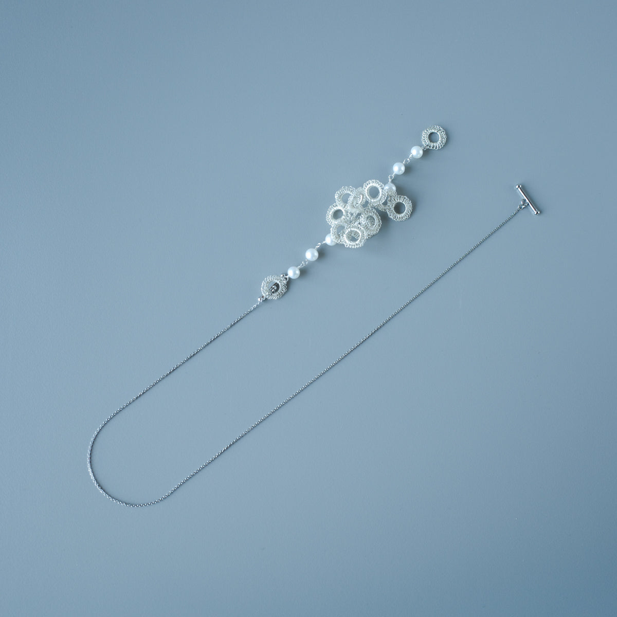 Full Bloom – ワイヤークロッシェとパールのネックレス  S  Silver Color